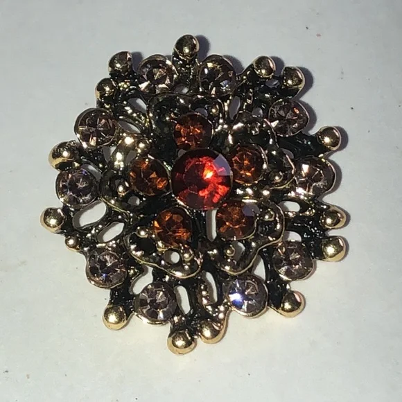 Elegant Aged Gold Tone and Amber Color Floral Brooch - Picture 2 of 4